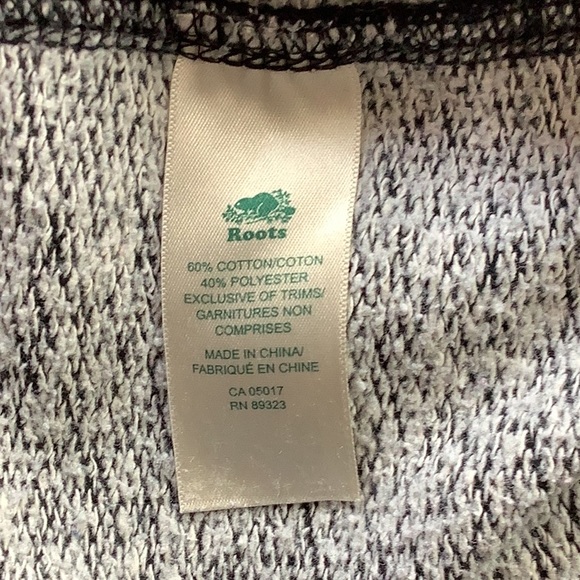 ROOTS Mont Tremblant Canada Sweatshirt - Picture 11 of 12